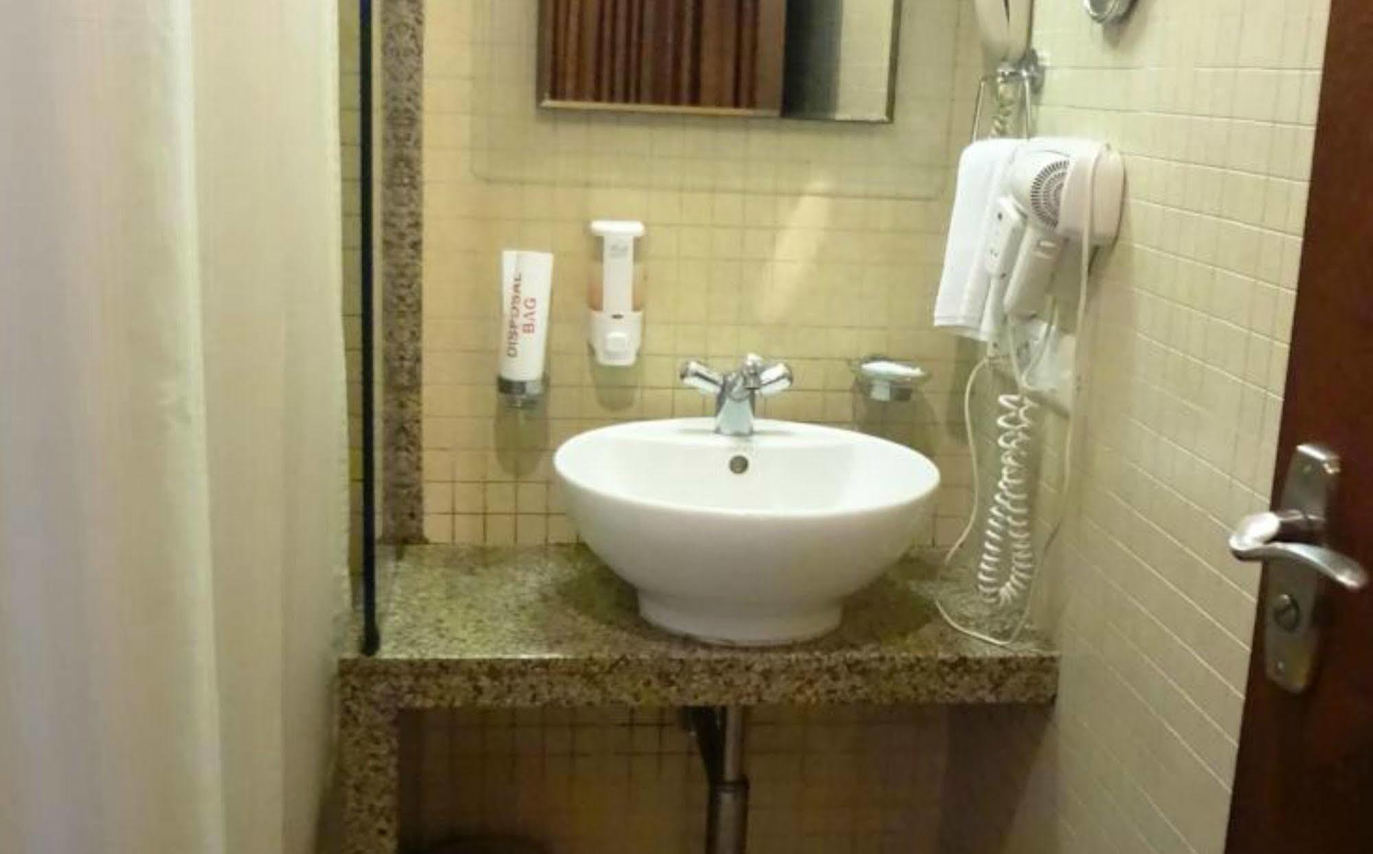 Fabhotel Shubhangan - Nr Bandra Bombaj Zewnętrze zdjęcie