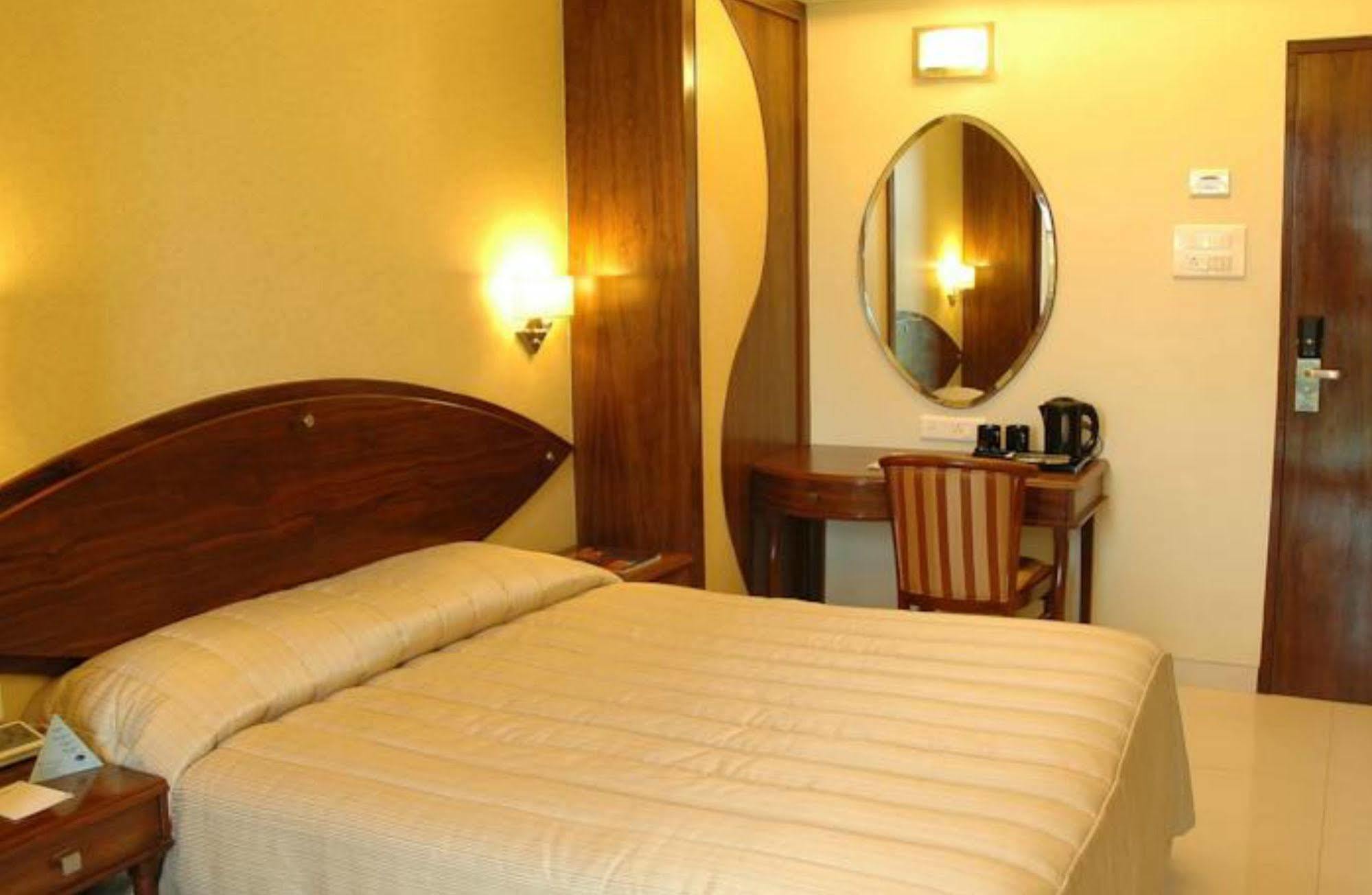 Fabhotel Shubhangan - Nr Bandra Bombaj Zewnętrze zdjęcie